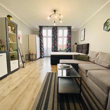 Apartament Flaming Z Balkonem - Scisle Centrum Naprzeciwko Pkp I Pks - Self Check In - Darmowy Parking - Pozne Wymeldowanie - Wystawiamy Fv 오폴레 외부 사진
