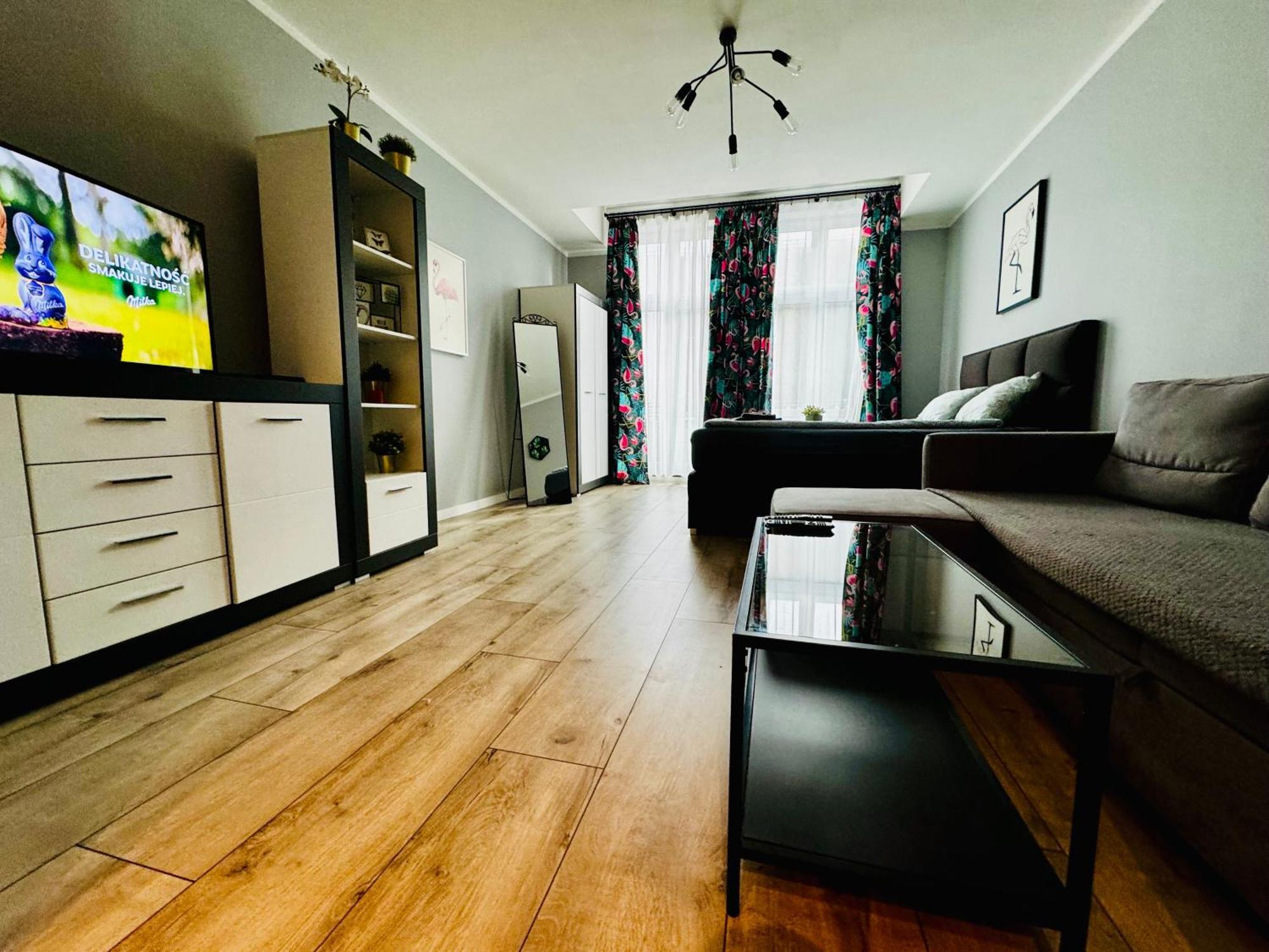 Apartament Flaming Z Balkonem - Scisle Centrum Naprzeciwko Pkp I Pks - Self Check In - Darmowy Parking - Pozne Wymeldowanie - Wystawiamy Fv 오폴레 외부 사진