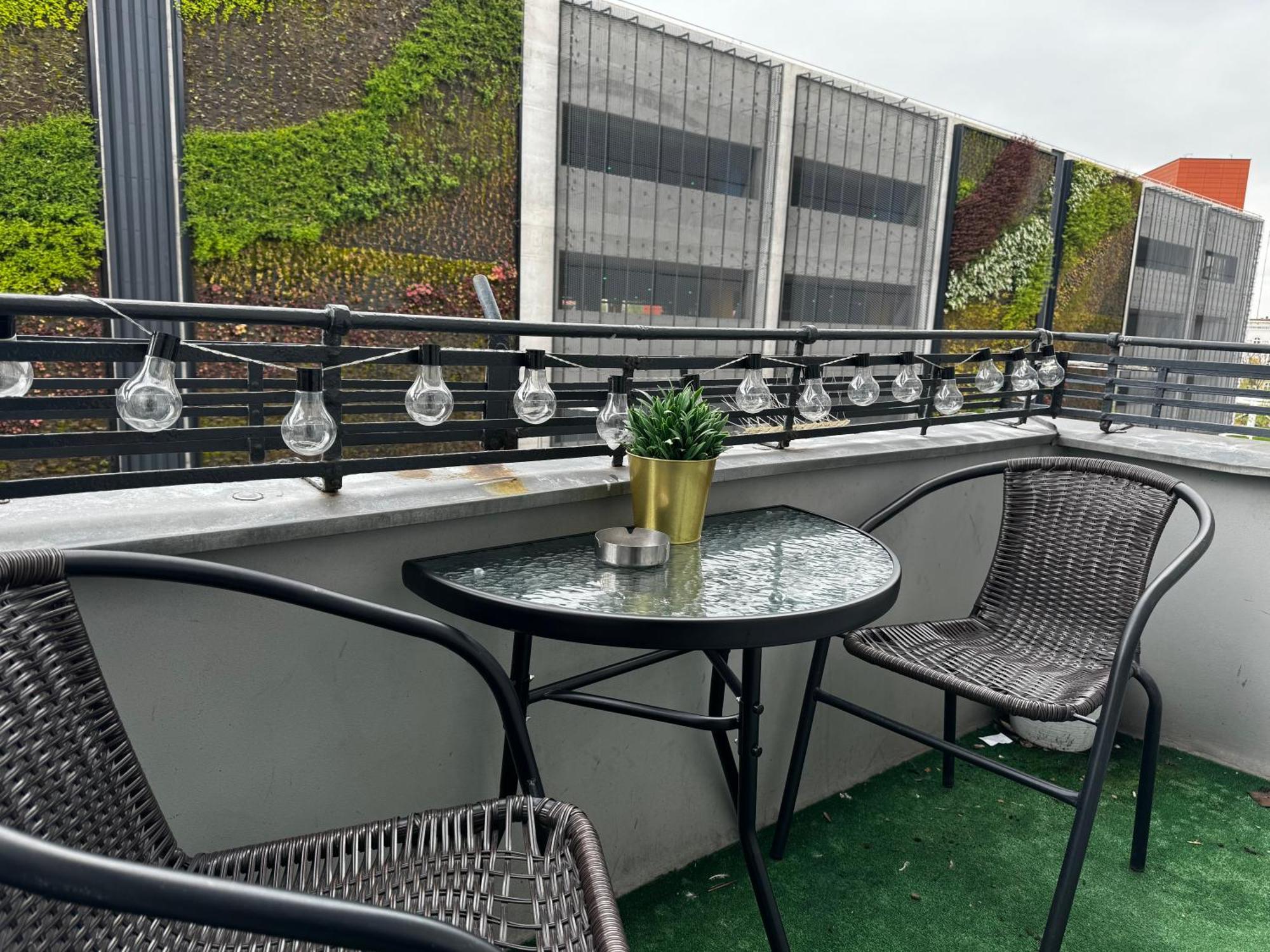 Apartament Flaming Z Balkonem - Scisle Centrum Naprzeciwko Pkp I Pks - Self Check In - Darmowy Parking - Pozne Wymeldowanie - Wystawiamy Fv 오폴레 외부 사진